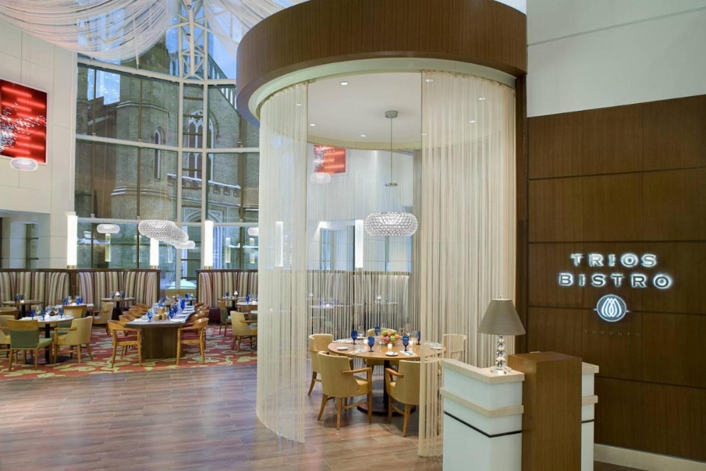 Marriott Downtown at CF Toronto Eaton Centre Image 6