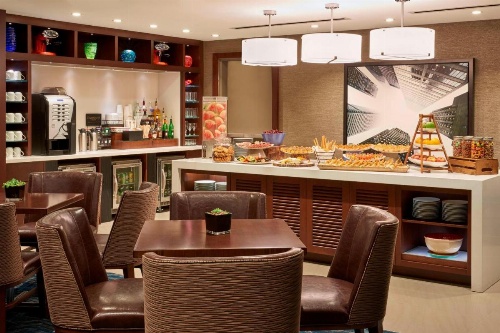 Marriott Downtown at CF Toronto Eaton Centre image 7