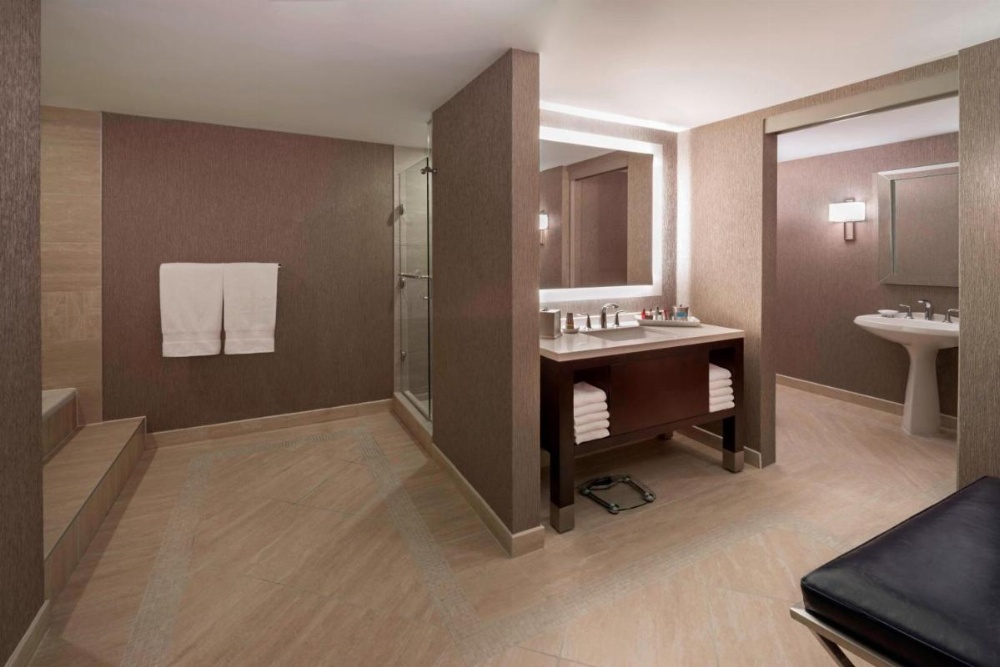 Marriott Downtown at CF Toronto Eaton Centre Image 10