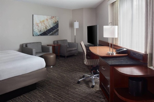 Marriott Downtown at CF Toronto Eaton Centre image 27