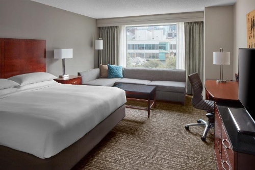 Marriott Downtown at CF Toronto Eaton Centre image 29